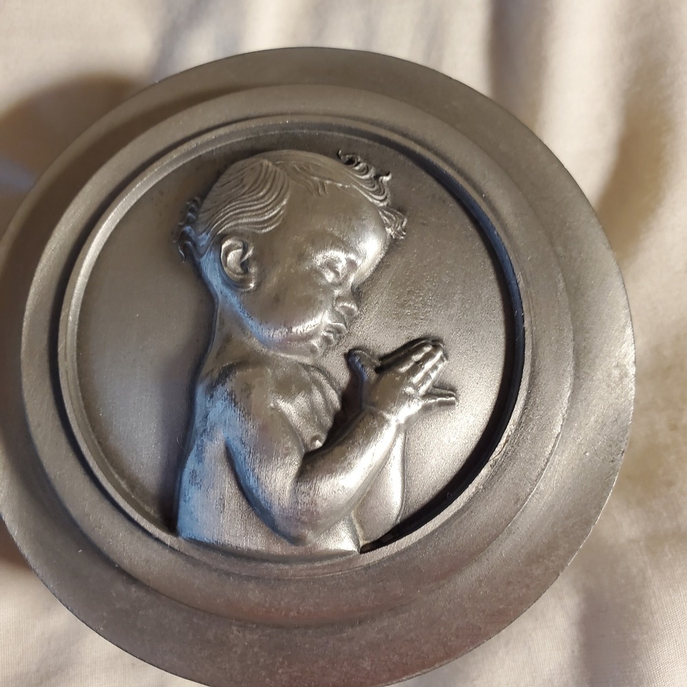 1977 Franklin Mint First Discovery Fine Pewter Mothers Day Trinket Box 4in